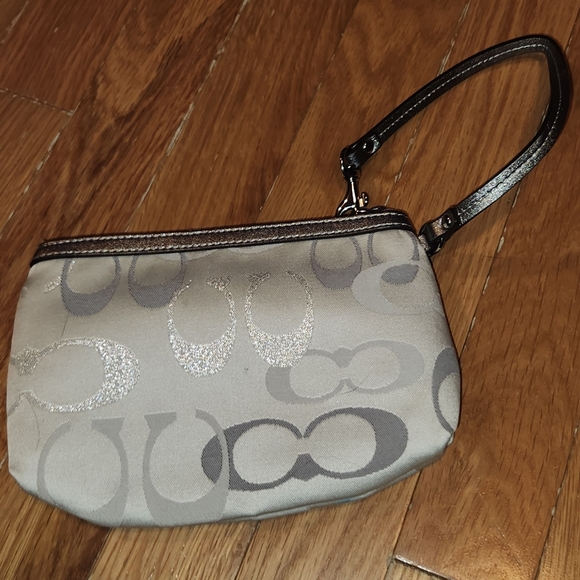VINTAGE Coach Signature Metallic Silver Trim Wristlet Pouch Wallet CARRIER - Picture 9 of 12